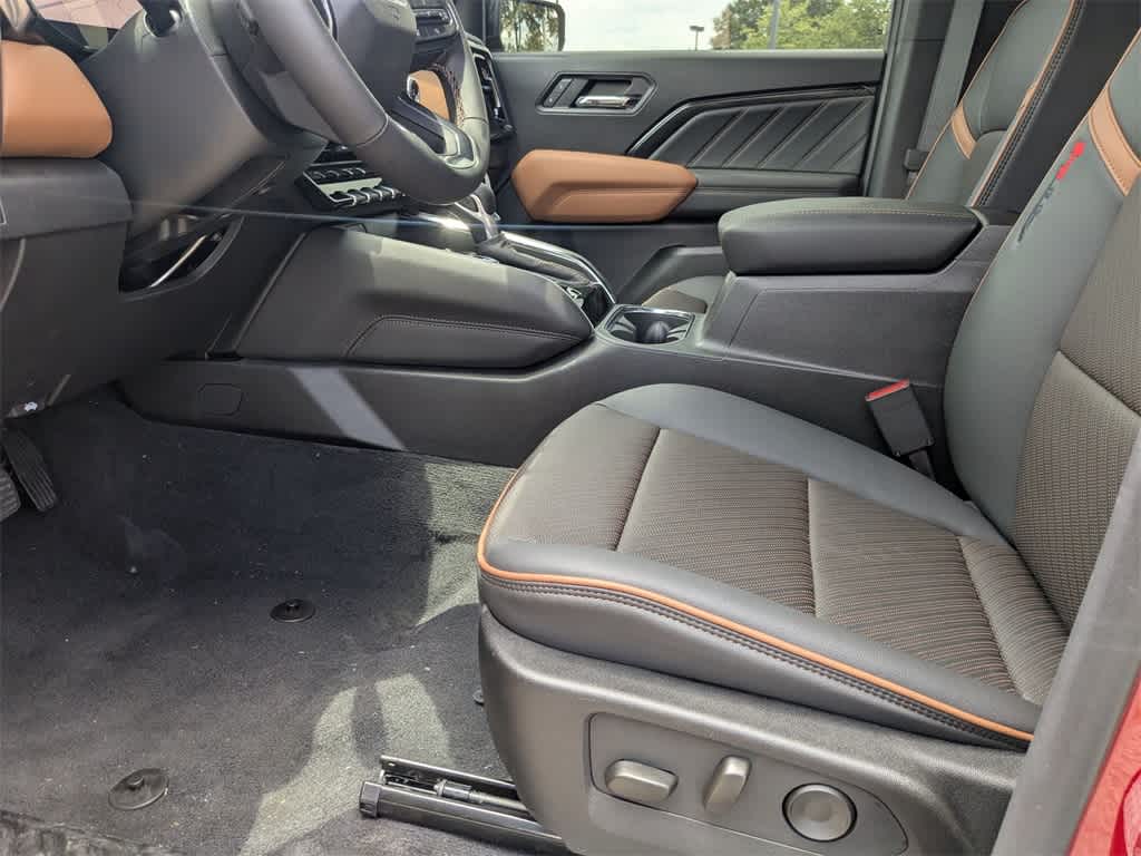 Thumbnail: 2025 GMC Canyon - 10