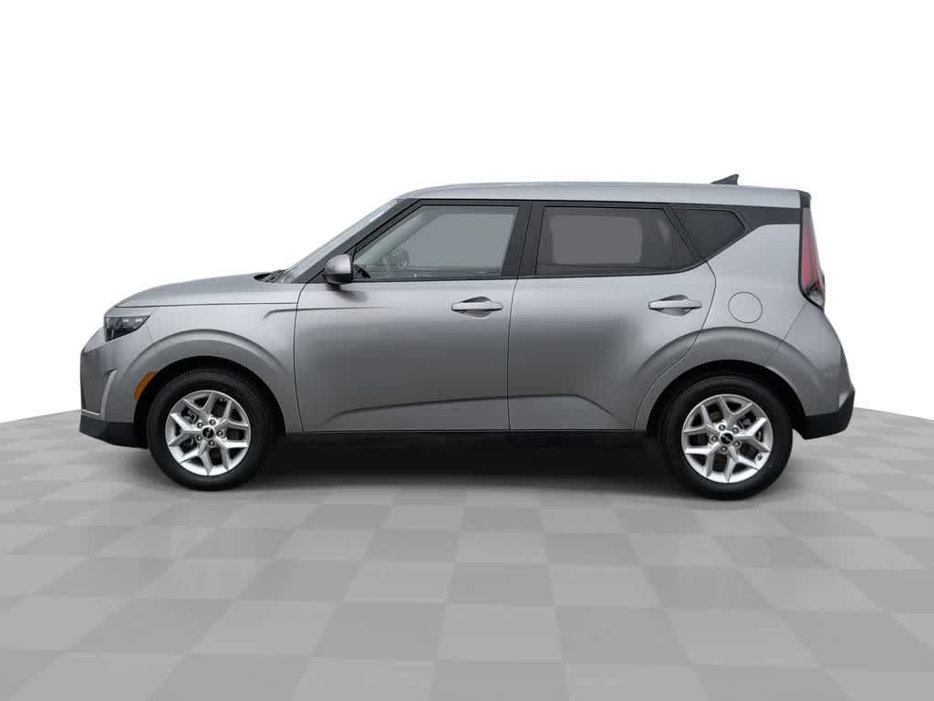 Thumbnail: 2023 Kia Soul - 5