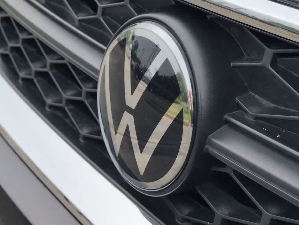 Thumbnail: 2024 Volkswagen Taos - 11