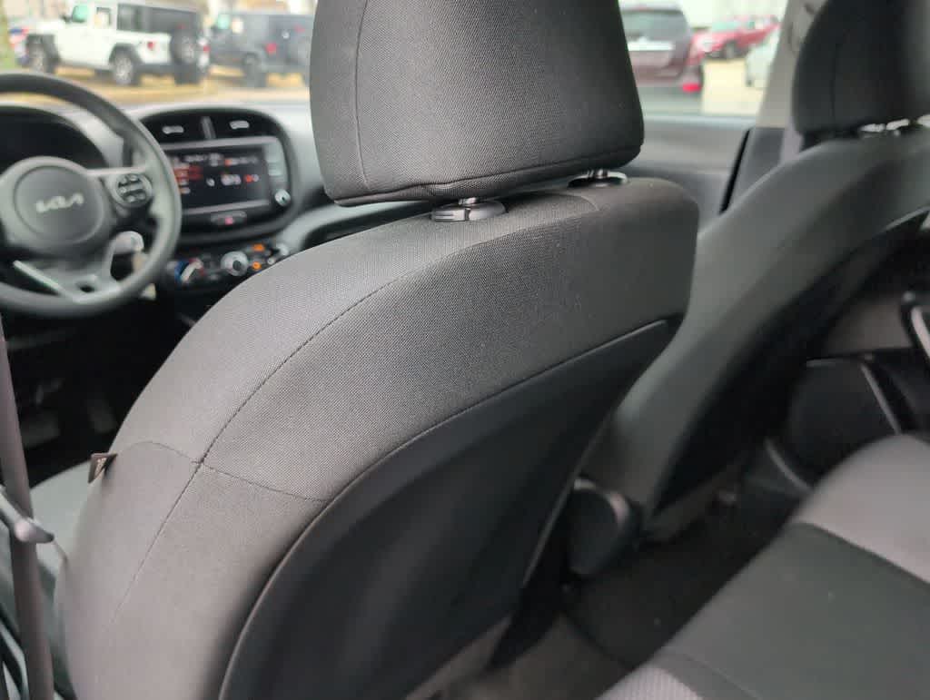 Thumbnail: 2023 Kia Soul - 18