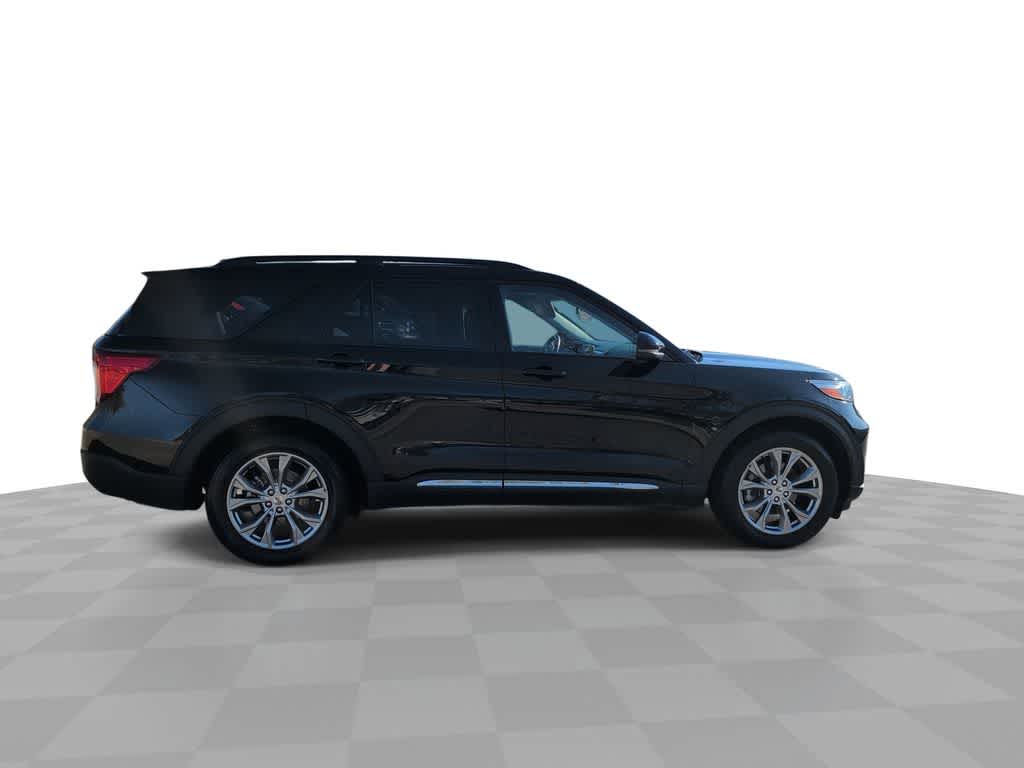 Thumbnail: 2022 Ford Explorer - 9