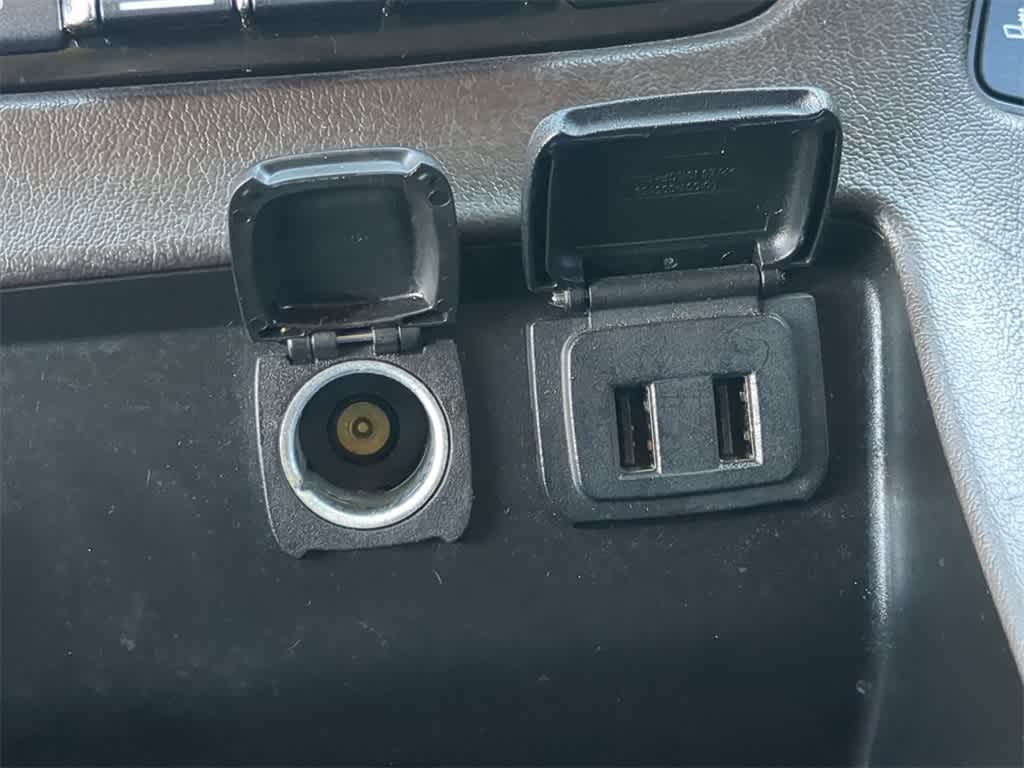 Thumbnail: 2017 Chevrolet Tahoe - 31