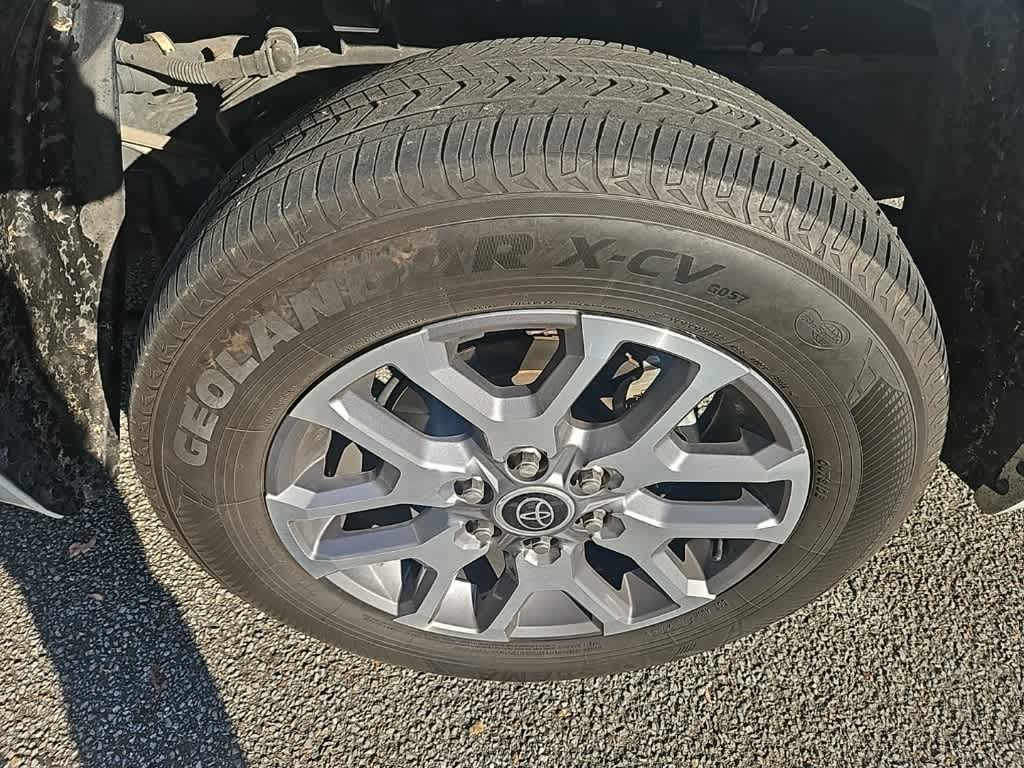 Thumbnail: 2022 Toyota Tundra - 6