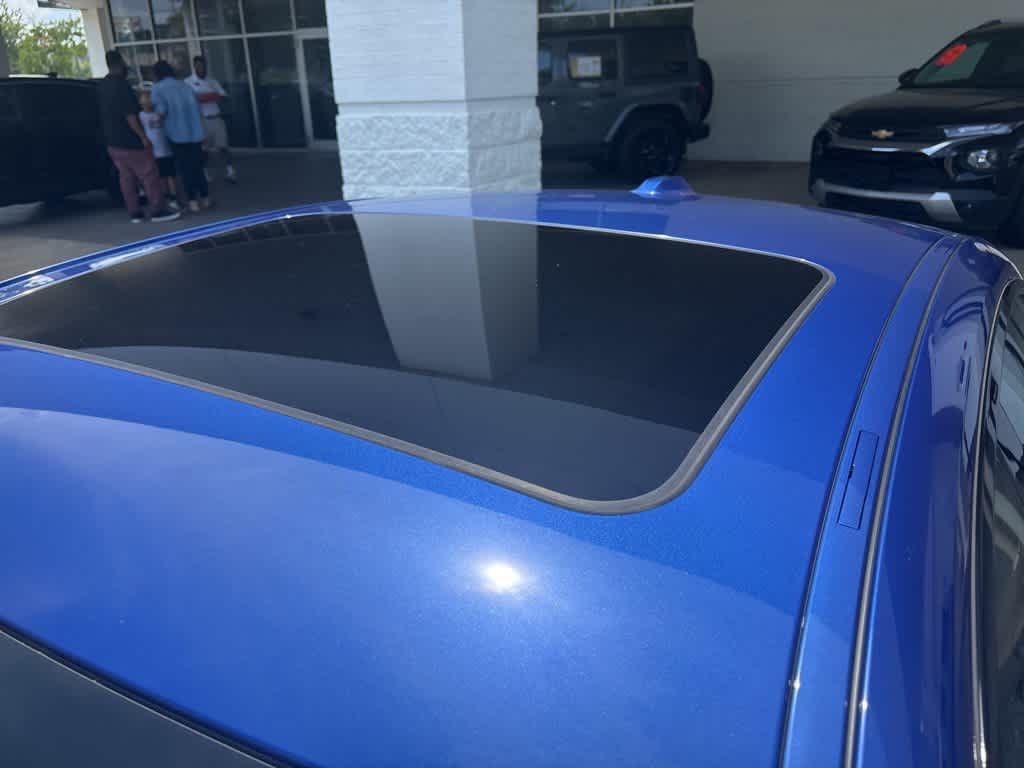 Thumbnail: 2022 BMW i4 - 14