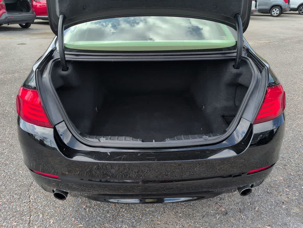 Thumbnail: 2011 BMW 5 Series - 36