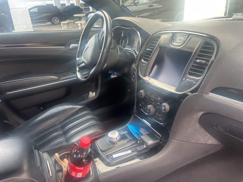 Thumbnail: 2021 Chrysler 300 - 15