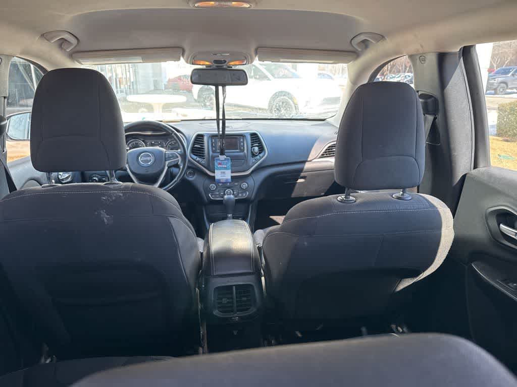 Thumbnail: 2015 Jeep Cherokee - 13