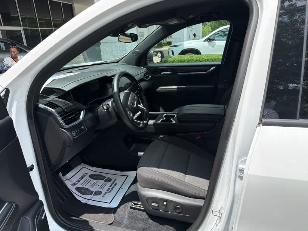 Thumbnail: 2025 GMC Acadia - 14