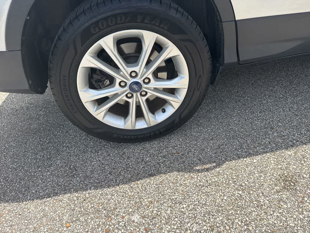 Thumbnail: 2018 Ford Escape - 12