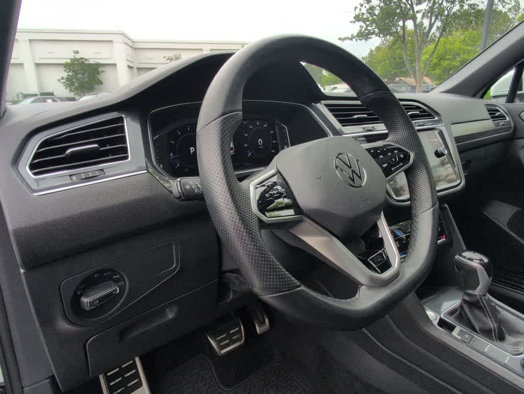 Thumbnail: 2023 Volkswagen Tiguan - 10