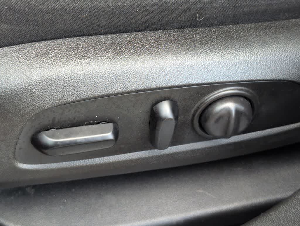 Thumbnail: 2020 GMC Acadia - 16