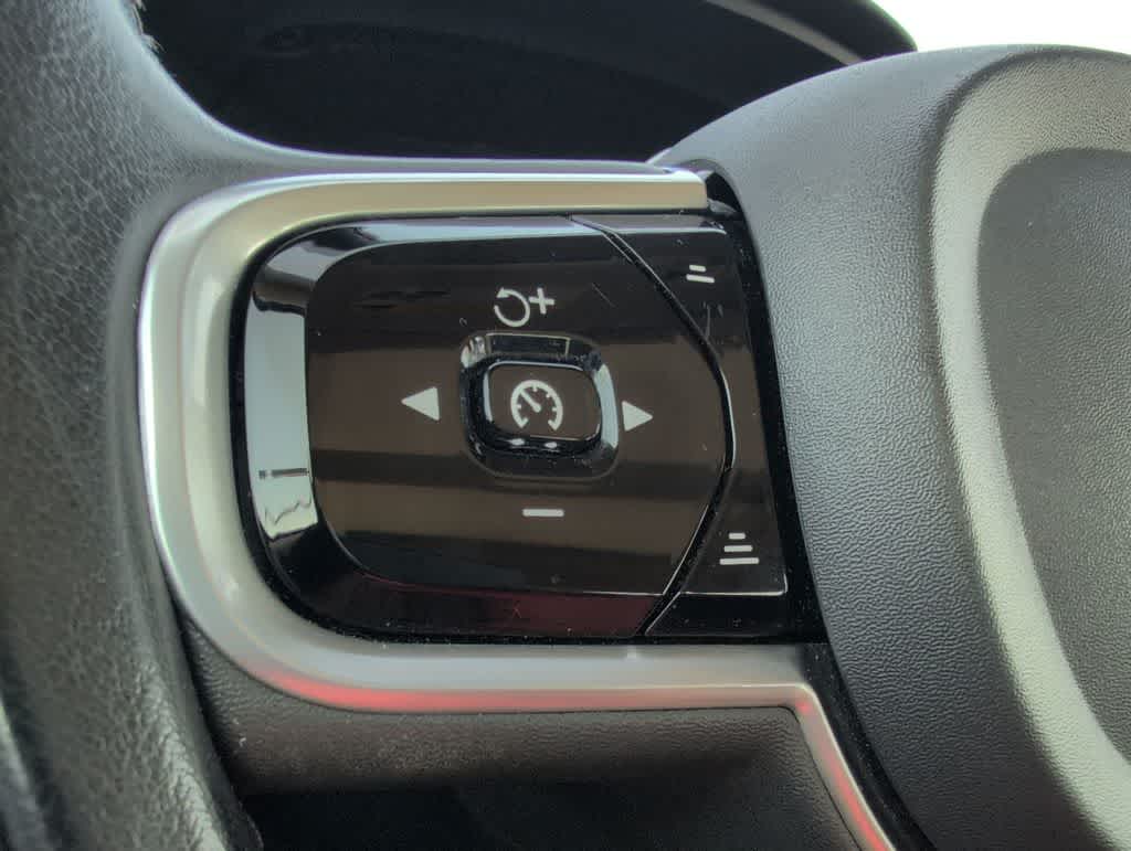 Thumbnail: 2020 Volvo S60 - 25