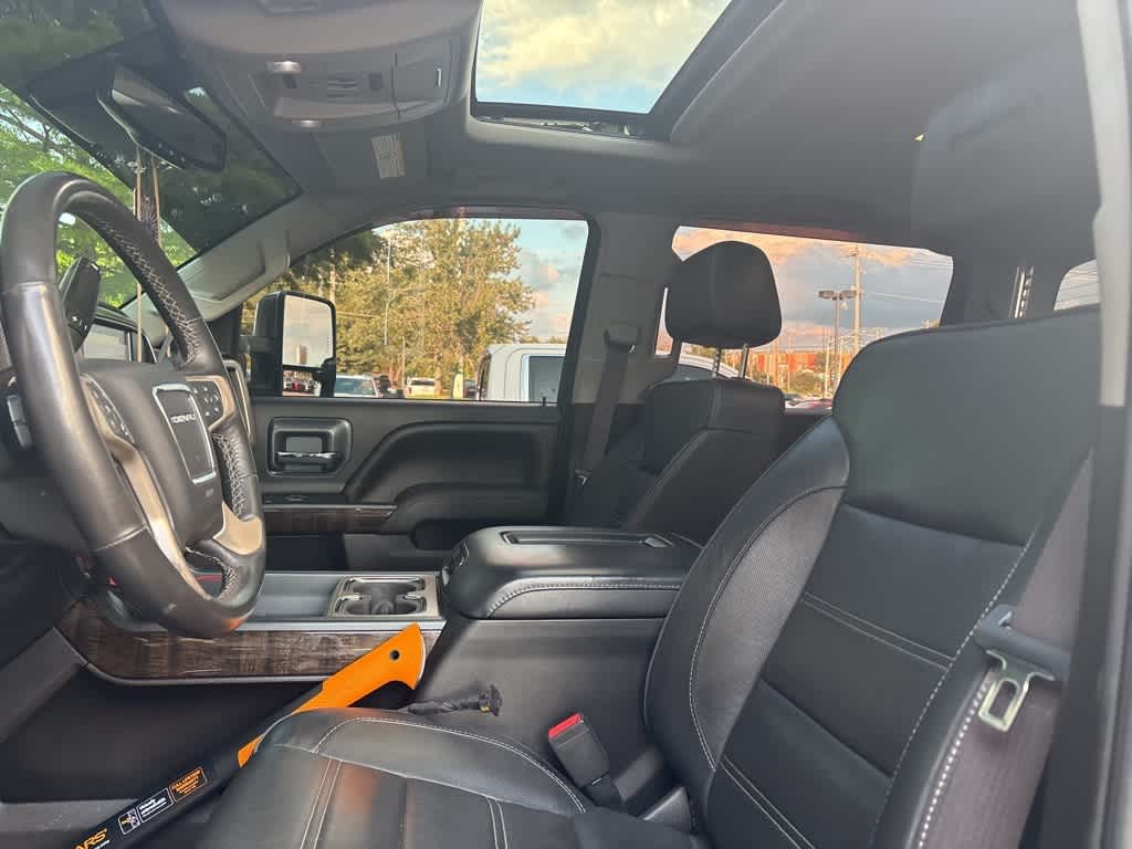 2016 GMC Sierra 2500 Denali 21
