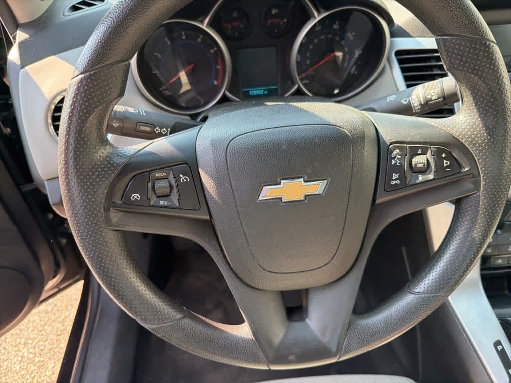 Thumbnail: 2016 Chevrolet Cruze - 4