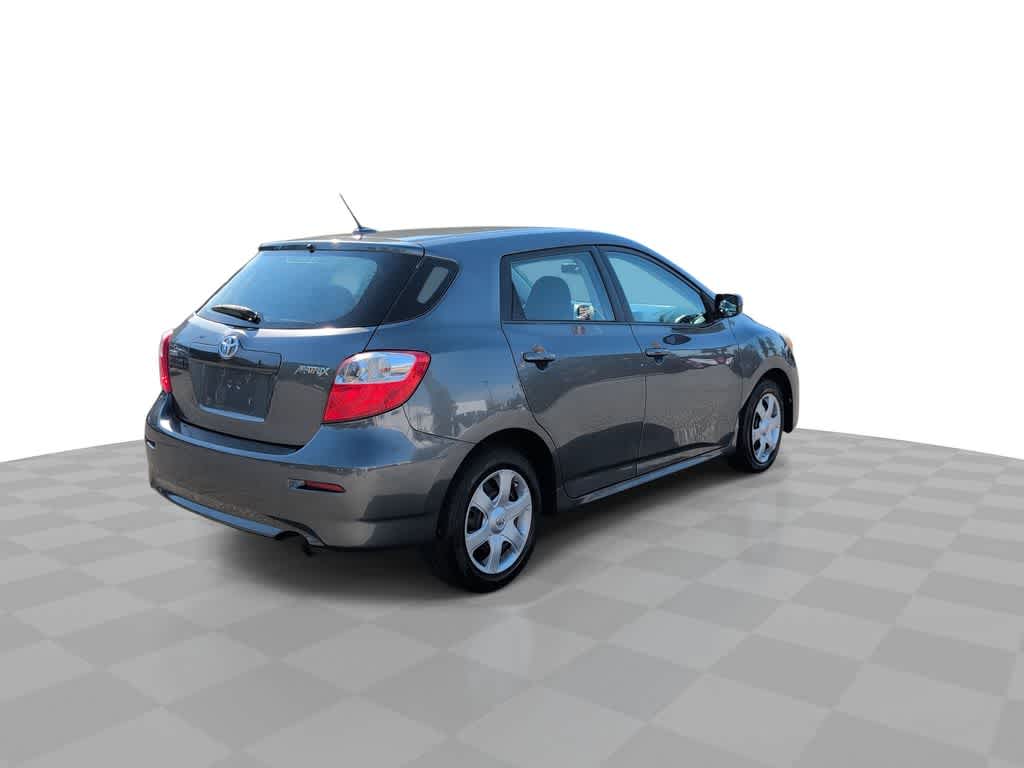 Thumbnail: 2010 Toyota Matrix - 8