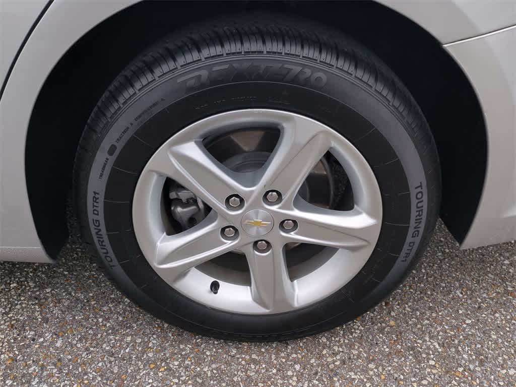 Thumbnail: 2022 Chevrolet Malibu - 13