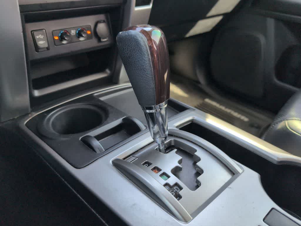 Thumbnail: 2015 Toyota 4Runner - 34