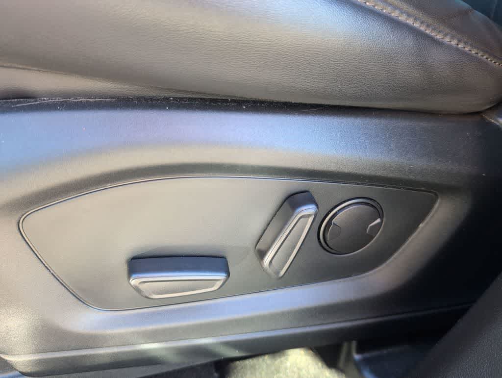 Thumbnail: 2022 Ford Explorer - 18