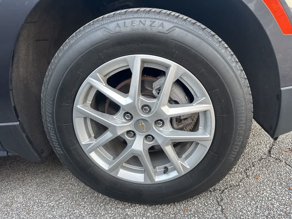 Thumbnail: 2023 Chevrolet Equinox - 4