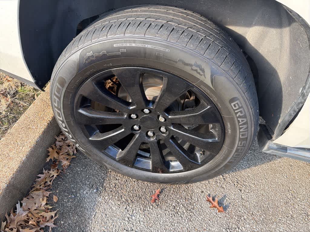 Thumbnail: 2015 GMC Yukon - 11