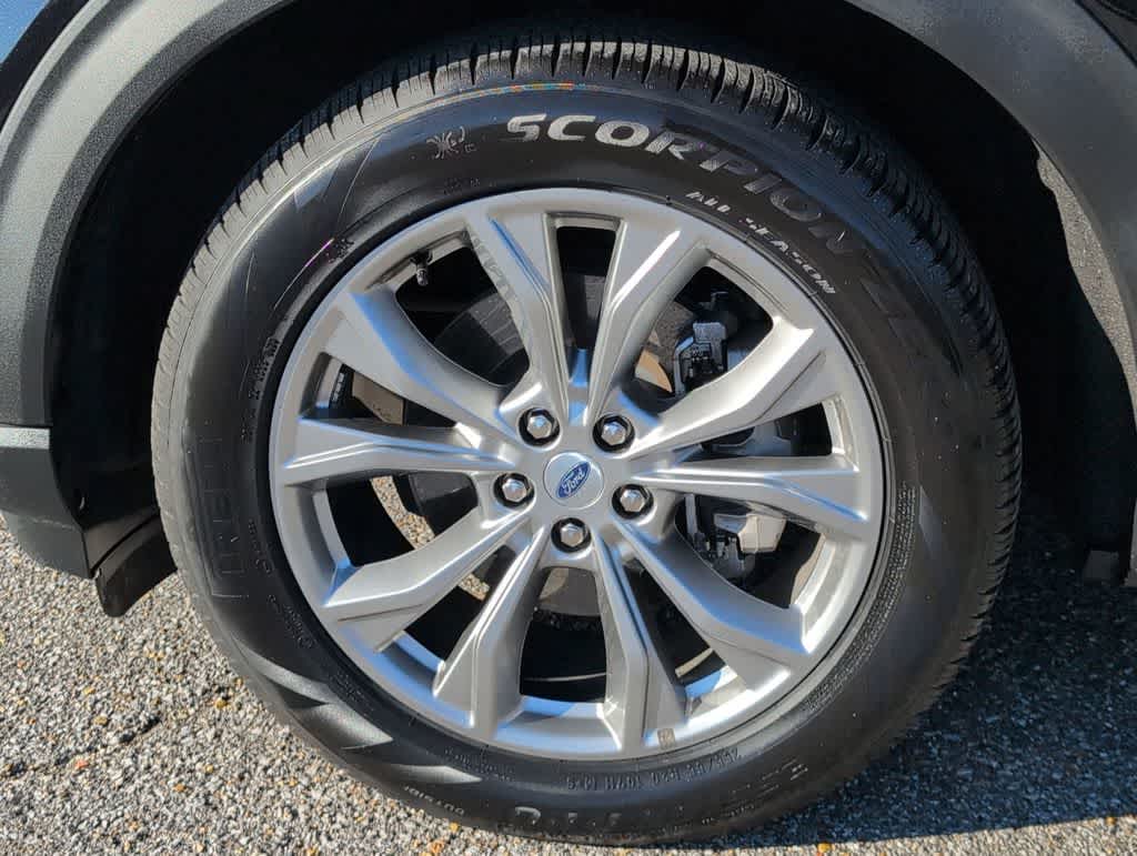 Thumbnail: 2022 Ford Explorer - 14