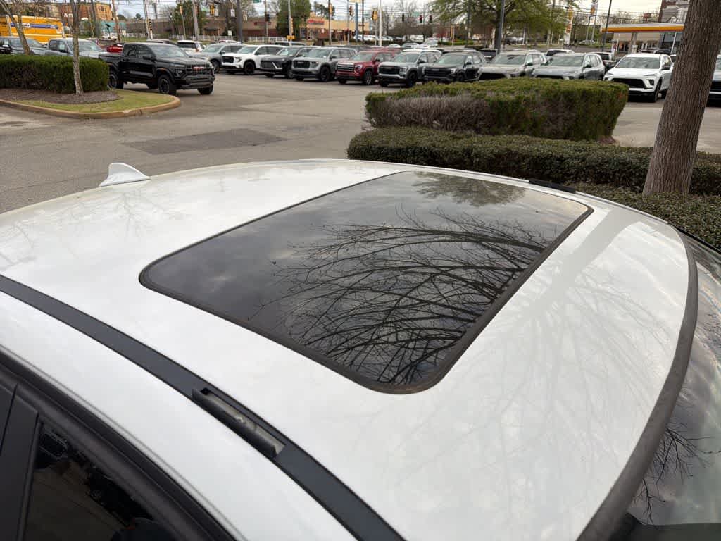 Thumbnail: 2011 BMW 3 Series - 6