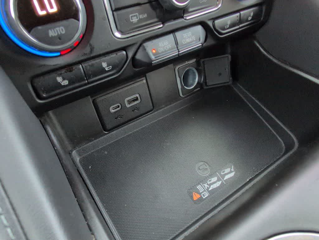 Thumbnail: 2021 Chevrolet Tahoe - 33