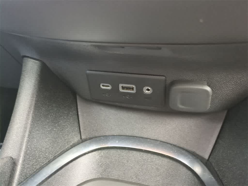 Thumbnail: 2022 Chevrolet Malibu - 30