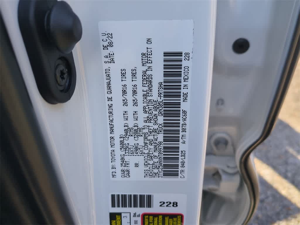 Thumbnail: 2022 Toyota Tacoma - 38