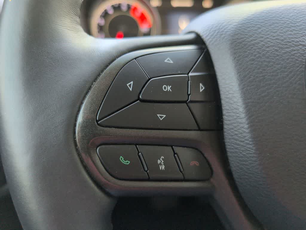 Thumbnail: 2019 Jeep Cherokee - 26