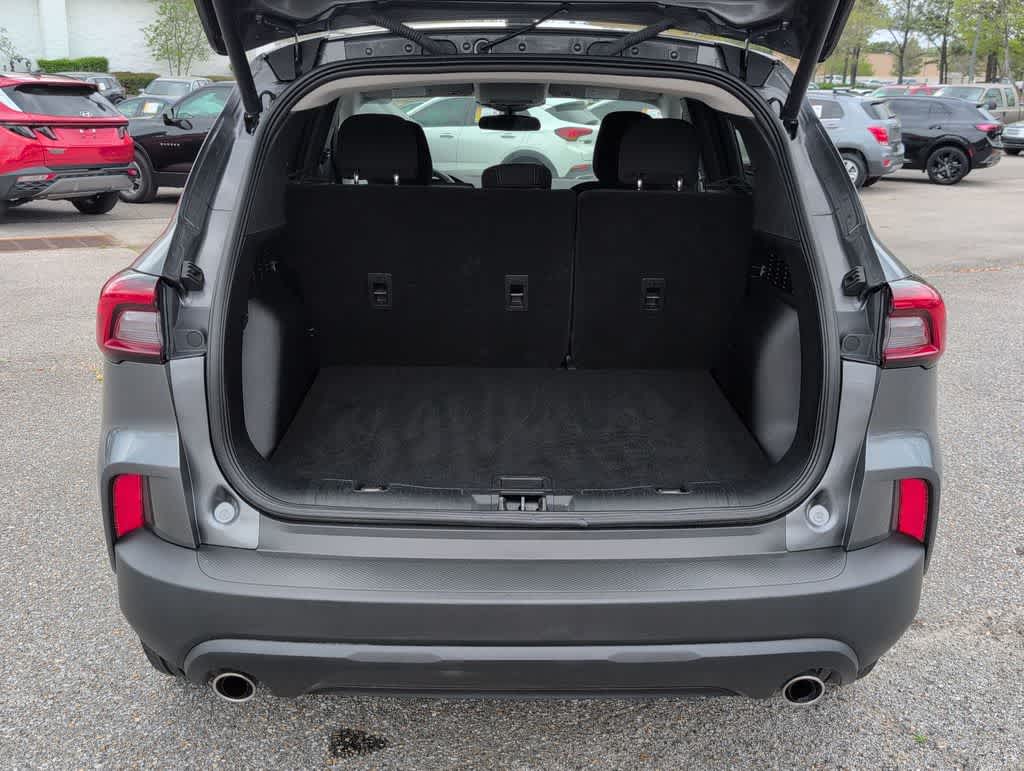 Thumbnail: 2023 Ford Escape - 33