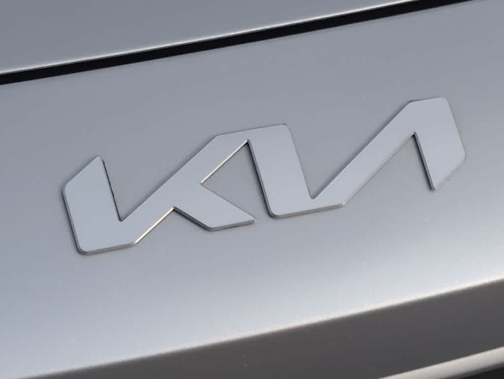 Thumbnail: 2023 Kia Rio - 11