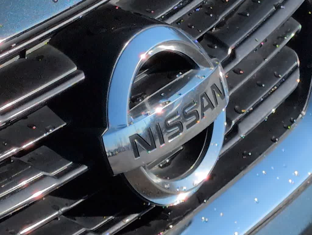 Thumbnail: 2017 Nissan Altima - 11