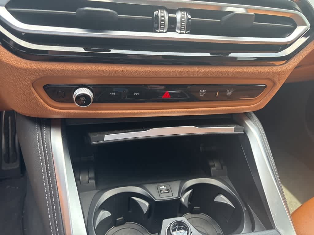 Thumbnail: 2022 BMW i4 - 4