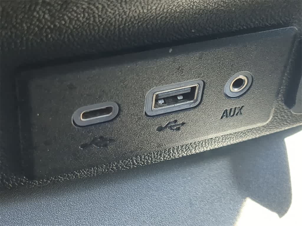 Thumbnail: 2023 Chevrolet Malibu - 29