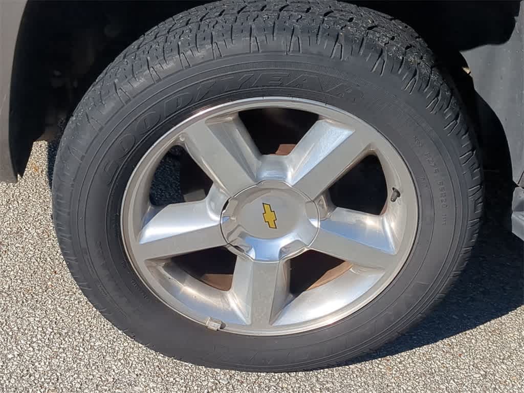 Thumbnail: 2007 Chevrolet Tahoe - 14