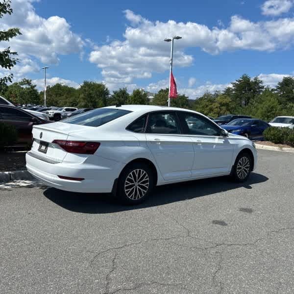 Thumbnail: 2021 Volkswagen Jetta - 2