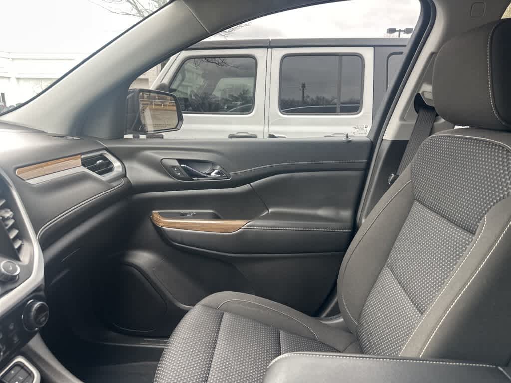 Thumbnail: 2023 GMC Acadia - 13