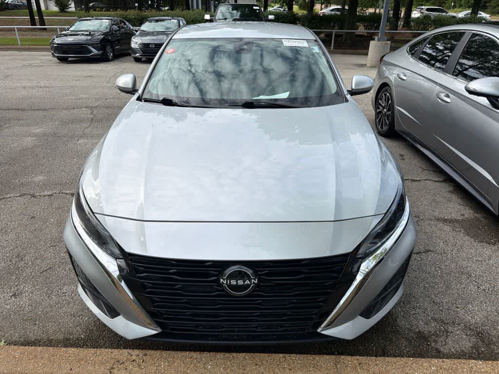 Thumbnail: 2023 Nissan Altima - 2