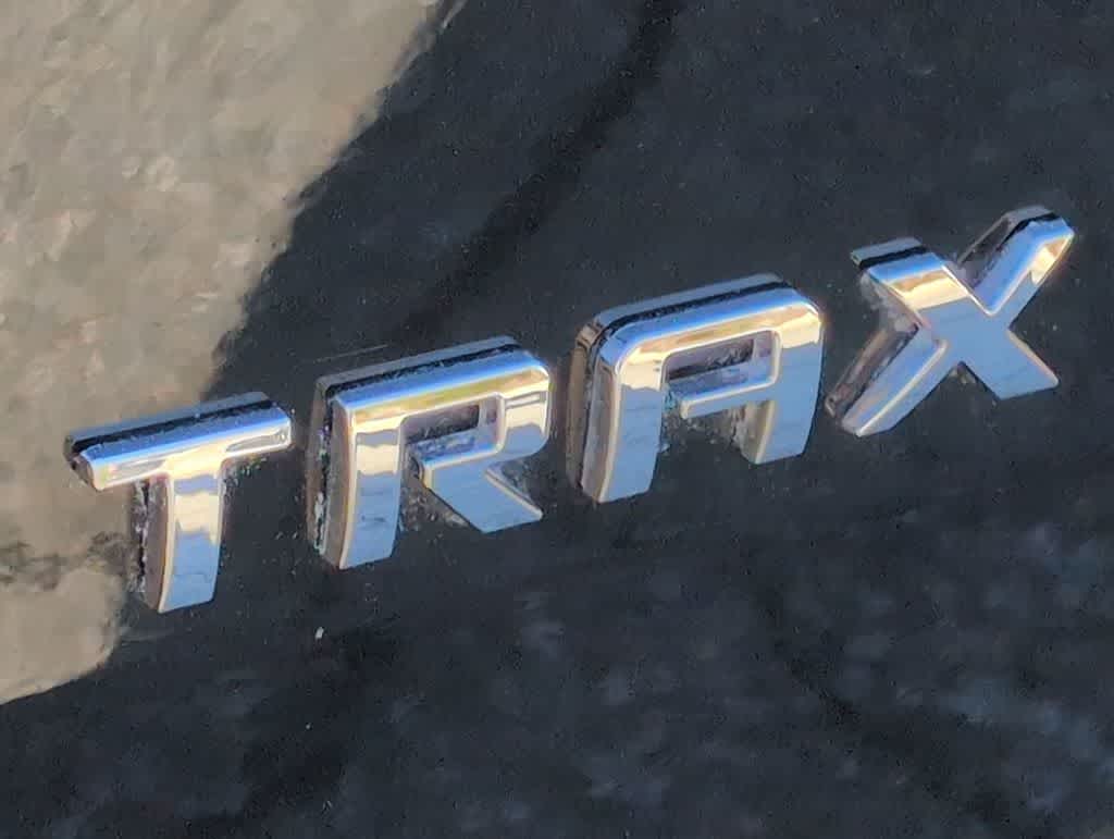 Thumbnail: 2017 Chevrolet Trax - 13