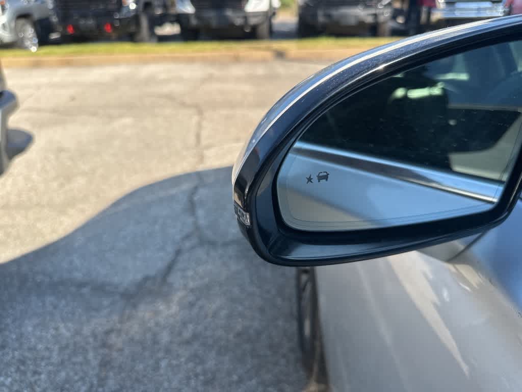 Thumbnail: 2017 Buick LaCrosse - 10