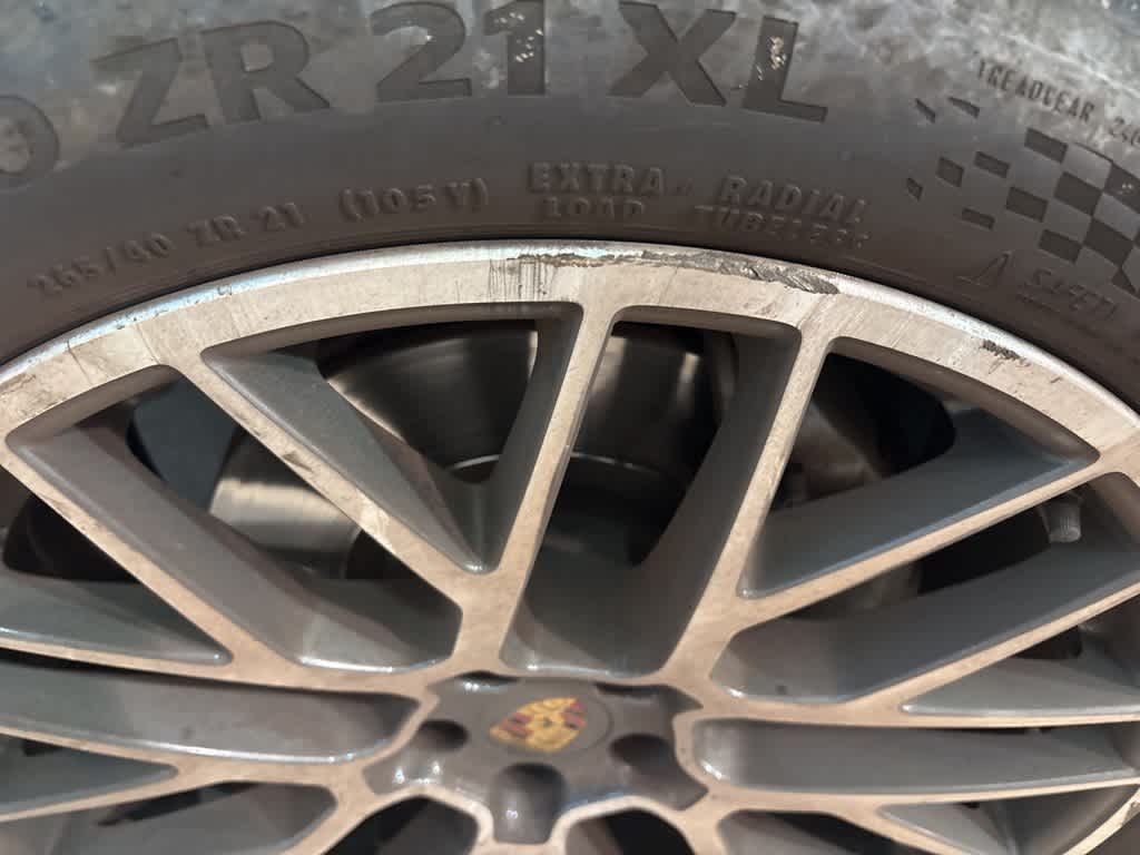 2021 Porsche Macan S 19