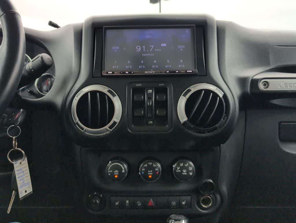 Thumbnail: 2017 Jeep Wrangler - 27