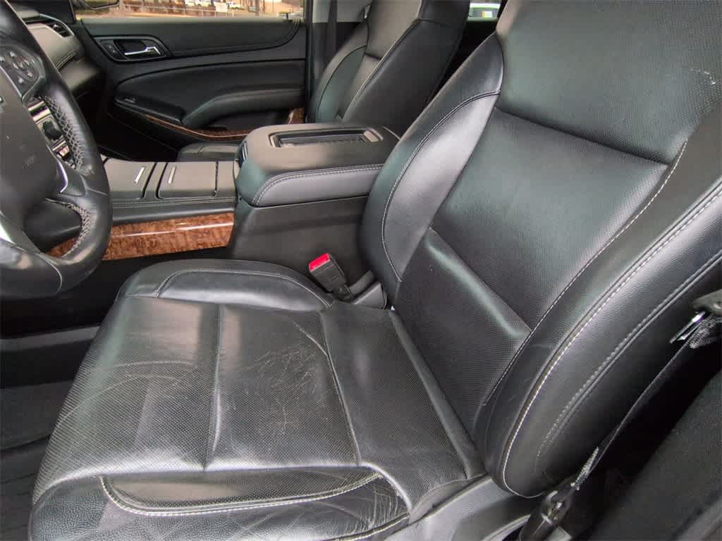 Thumbnail: 2019 Chevrolet Tahoe - 16