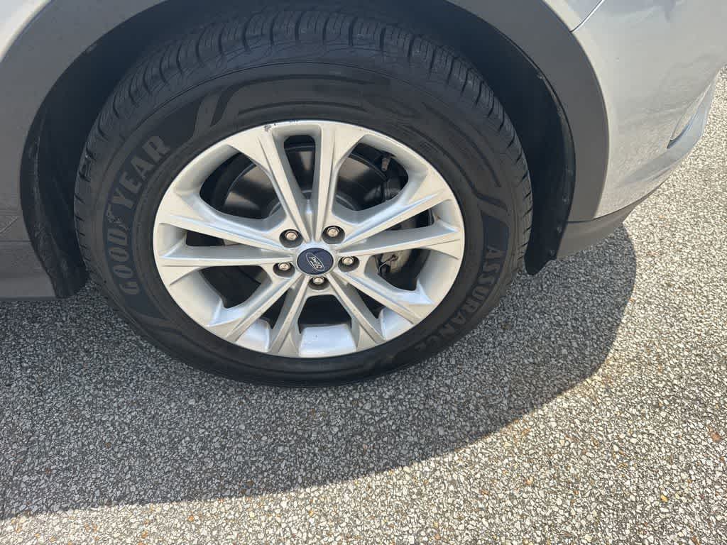 Thumbnail: 2018 Ford Escape - 15