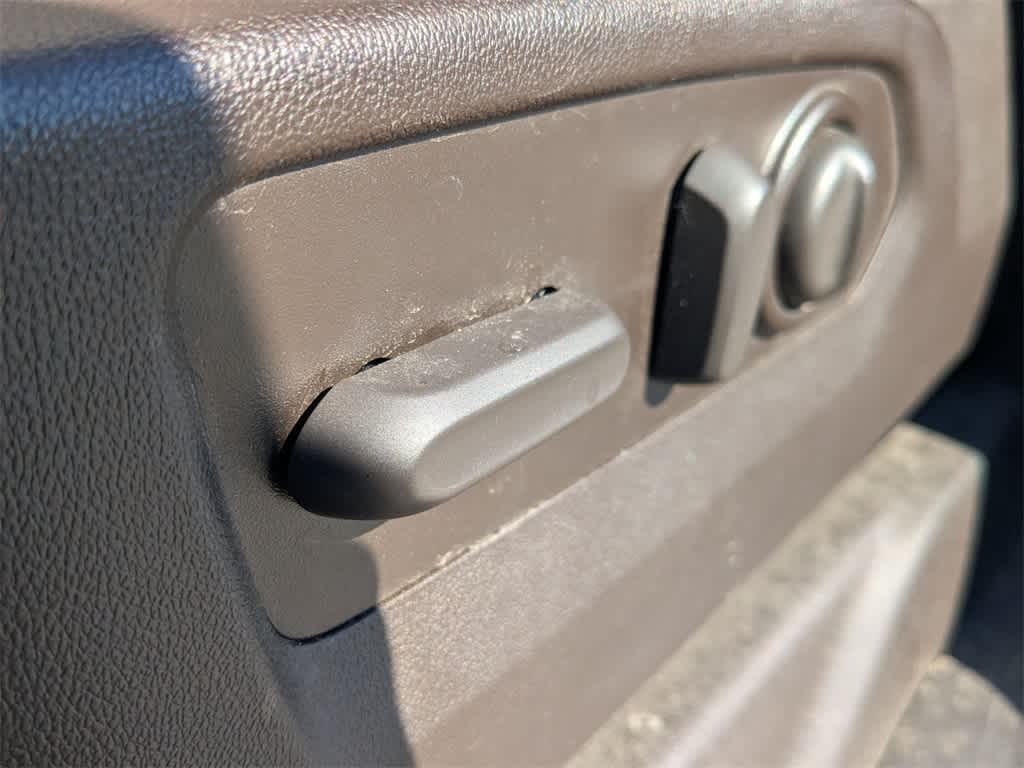 Thumbnail: 2021 GMC Sierra 2500 - 17