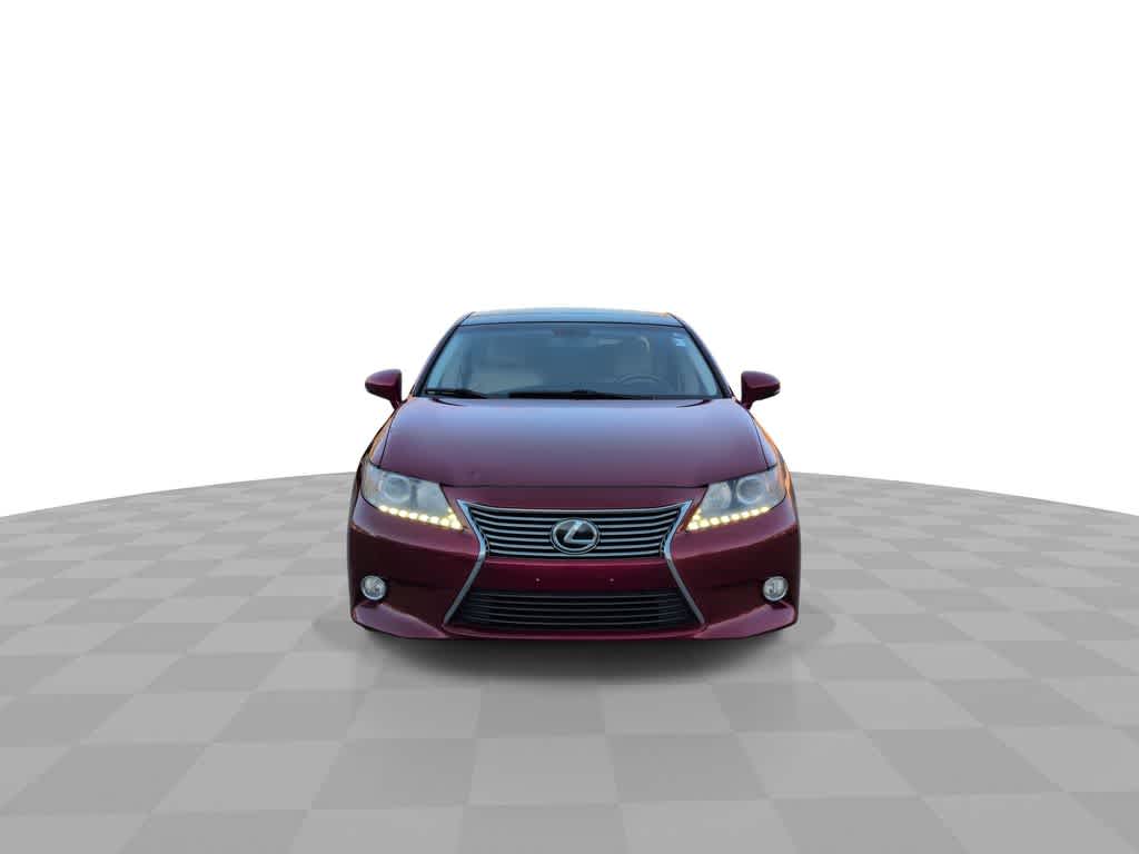 Thumbnail: 2013 Lexus ES - 3