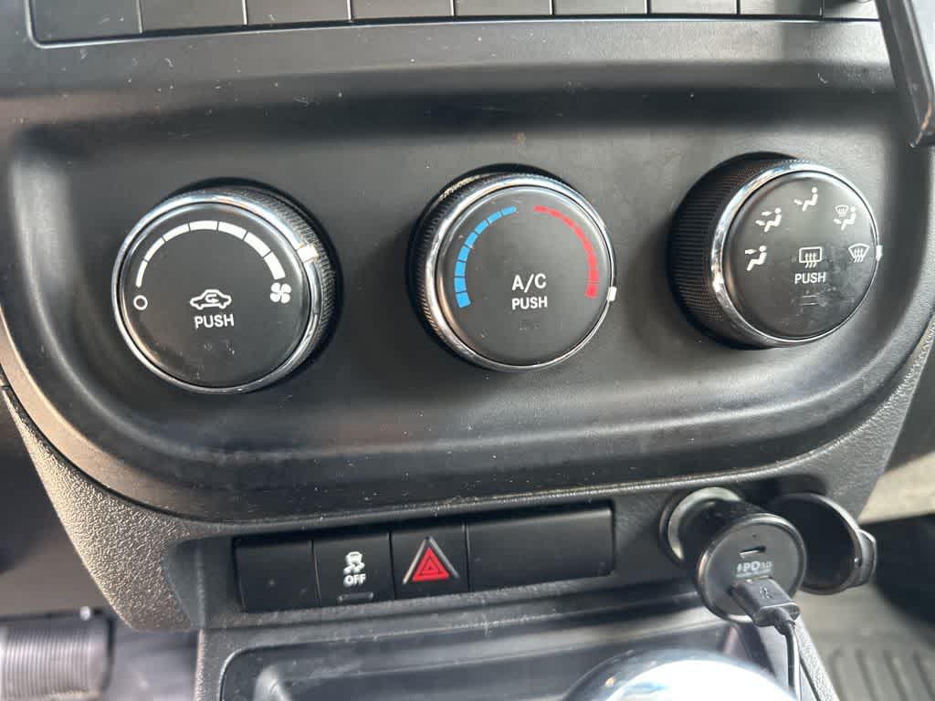 Thumbnail: 2017 Jeep Compass - 10