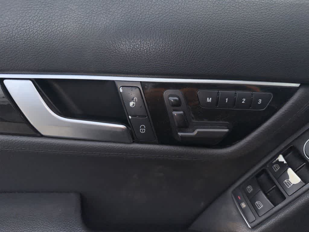 Thumbnail: 2013 Mercedes-Benz C-Class - 21