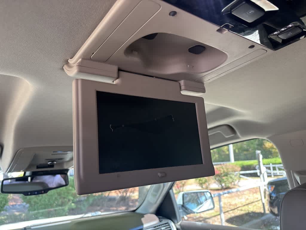 Thumbnail: 2018 Chevrolet Suburban - 26